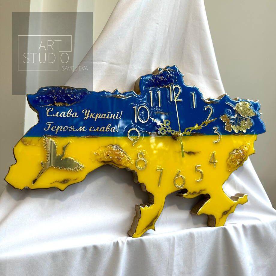 Годинник настінний з епоксидної смоли "Карта України" 40х27 см