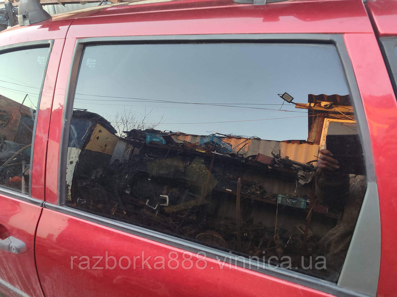 Скло задньої лівої двері ВАЗ 1117 1119 б у