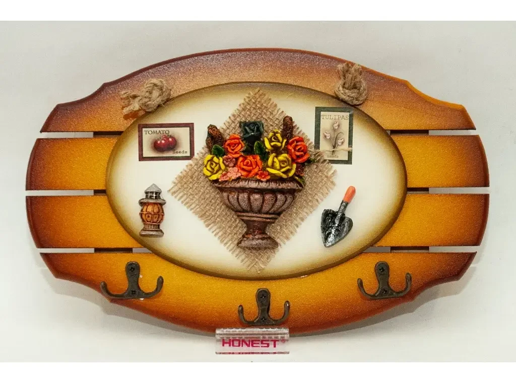 KC36-353B КЛЮЧНИЦЯ ДЕРЕВО (25 Х 16 СМ)