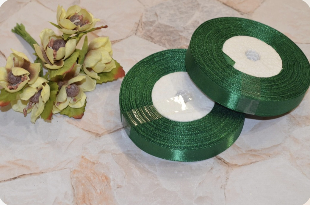Стрічка атласна 1.2 см (бабіна). Колір — зелений., фото 1