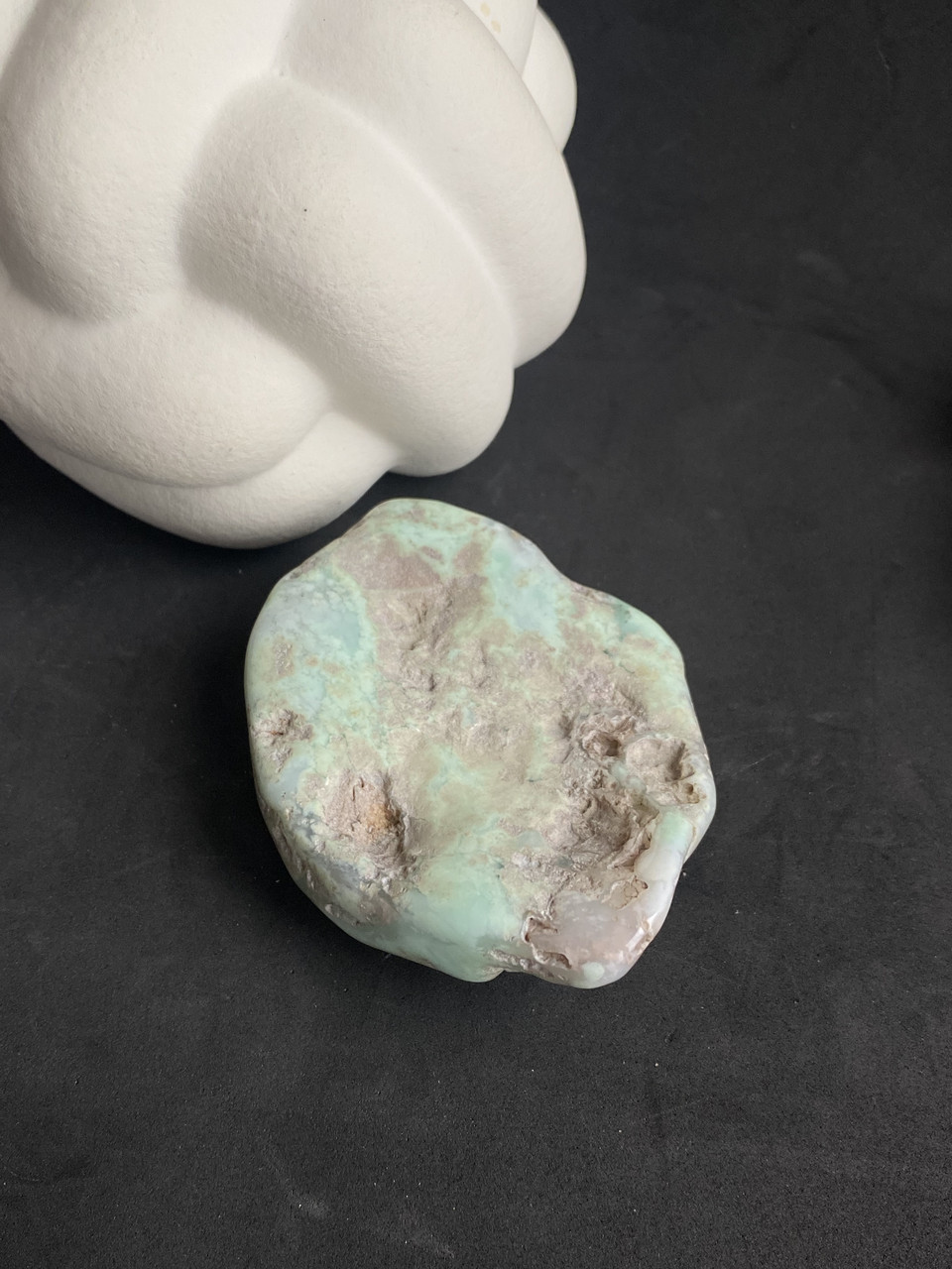 Хризопраз натуральний камінь необроблений хризопраз 79*59*16 мм, фото 1