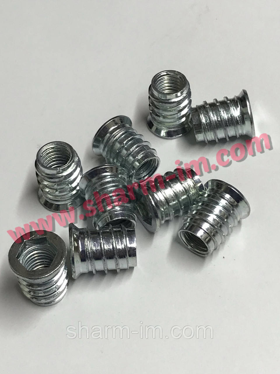 Меблева різьбова Втулка-Муфта М10х20 мм Сталева