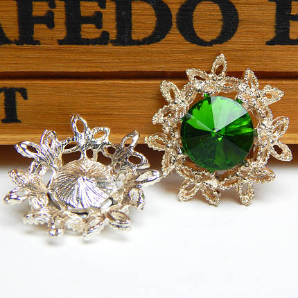 Стразовий декор в ажурній золотій оправі «Квітка» 2,3 см, зелений, фото 1