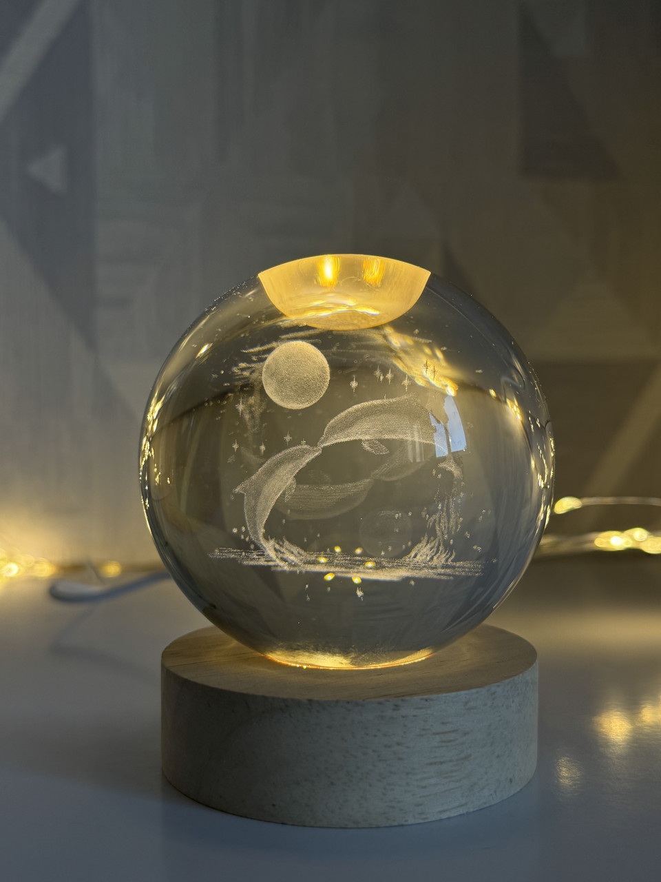 Декоративна 3D-нічник кришталева куля "Дельфіни" з Led підсвічуванням на 80мм, прозора