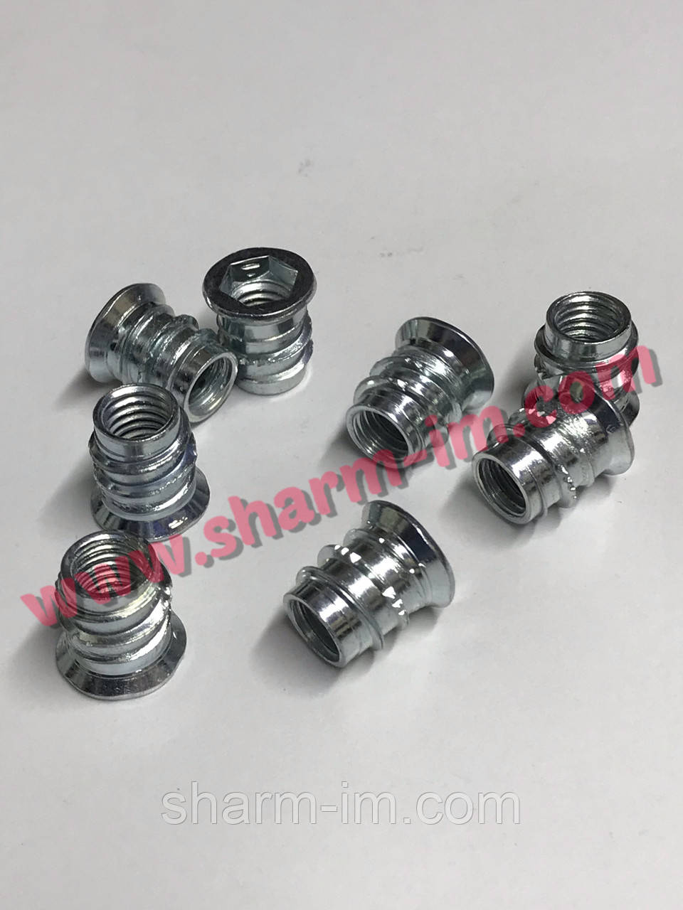 Меблева різьбова Втулка-Муфта М8х15 мм Сталева