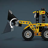 Конструктор LEGO Technic Екскаватор-навантажувач 104 деталі (42197), фото 7