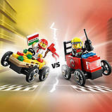Конструктор LEGO City Піца-авто проти пожежної машини набір для перегонів 70 деталей (60458), фото 6
