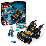 Конструктор LEGO DC Batman: Бетмен і Бетмобіль проти містера Фріза 63 деталі (76301), фото 3