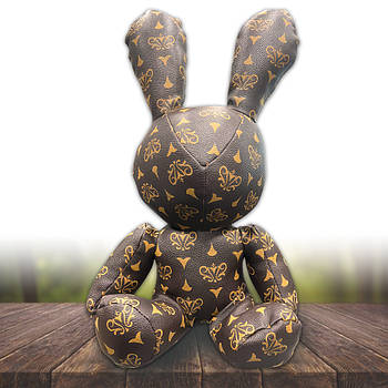 Заєць 40 см зі штучної шкіри в стильному дизайні EL-2117-58 Коричневий