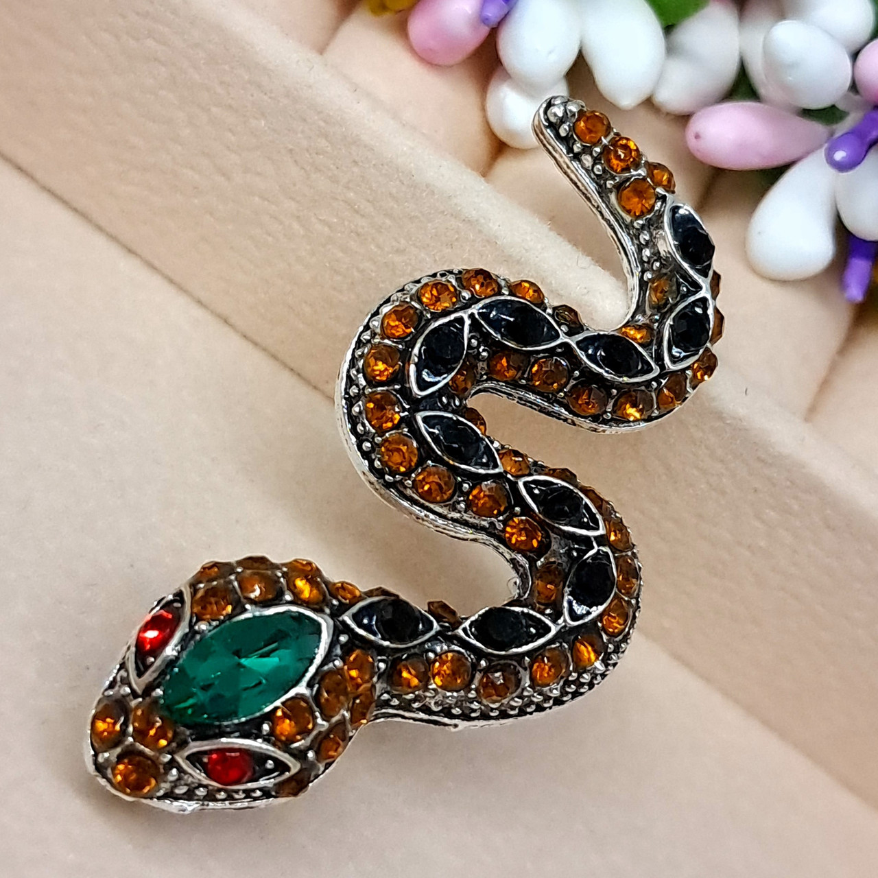 Красива жіноча брошка з каменями Змія, розмір 4,2 см * 2 см, фото 1