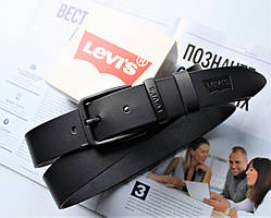 Стильний чоловічий ремінь LEVIS з чорною пряжкою