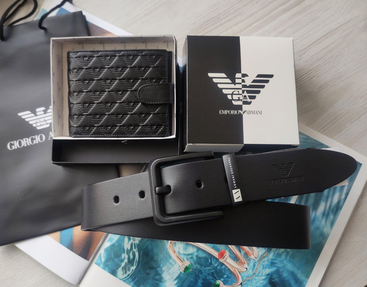 Чоловічий шкіряний подарунковий набір Armani ремінь і гаманець чорні, фото 1