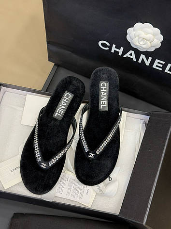 Жіночі чорні шльопанці Chanel замшеві чорні зі стразами капці Chanel, фото 1