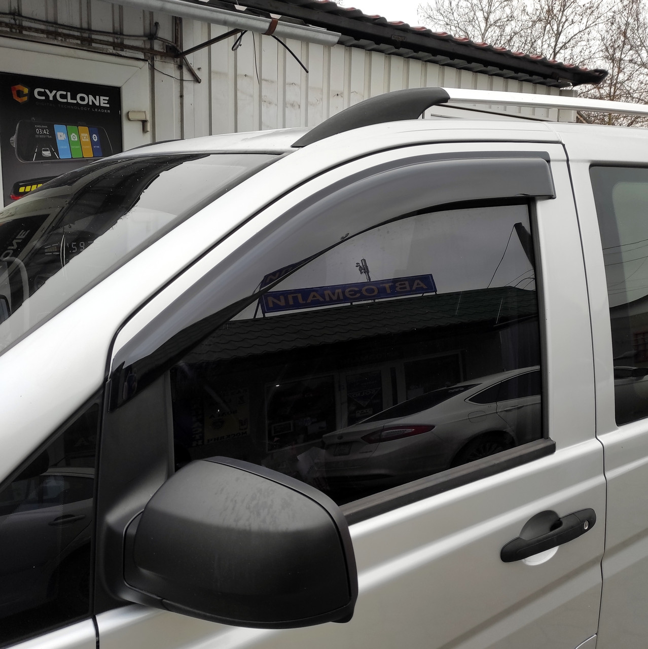 Дефлектори вікон (вітровики) Mercedes Vito 2003-2024 (ATM)