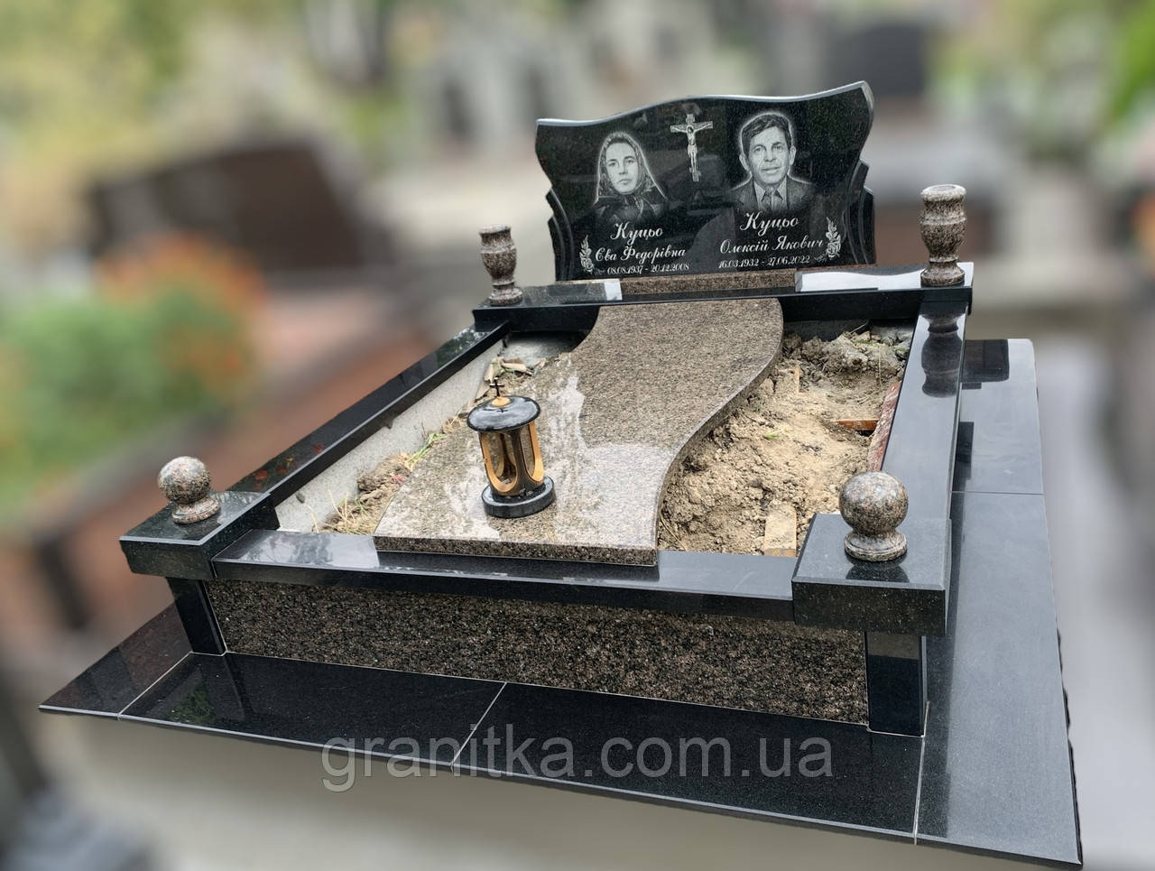Памятник двойний плита, зелено-коричнево-чорний граніт 212