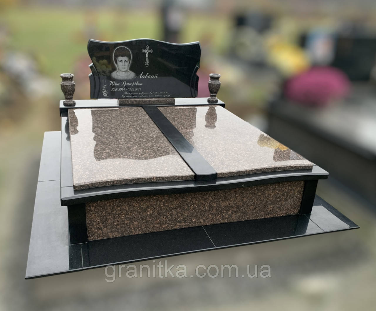 Памятник двойний плита, коричнево-чорний граніт 221, фото 1