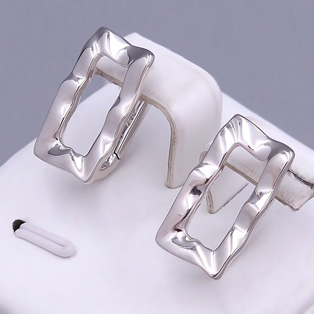 Сережки ХР. Родій. Довжина: 18 мм. Ширина: 11 мм.