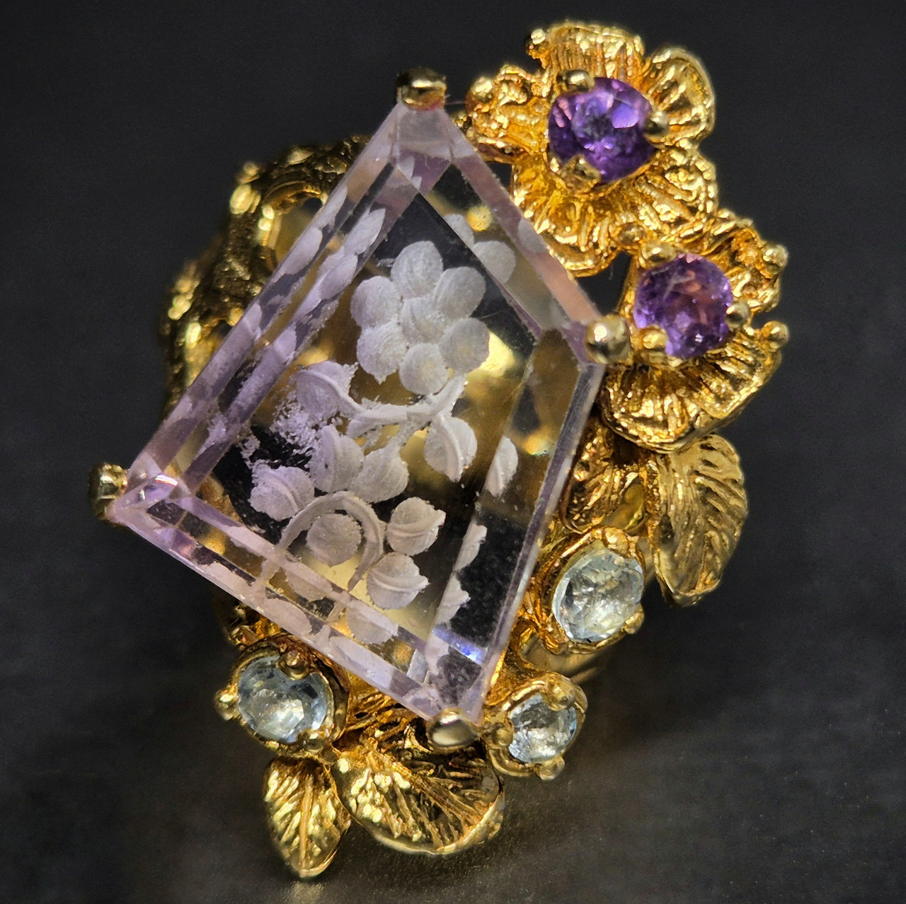 Каблучка срібна жіноча з натуральним камінням аметистами і топазами, фото 1