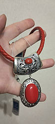 Кольє срібне з червоним коралом на шкіряному плетеному шнурку