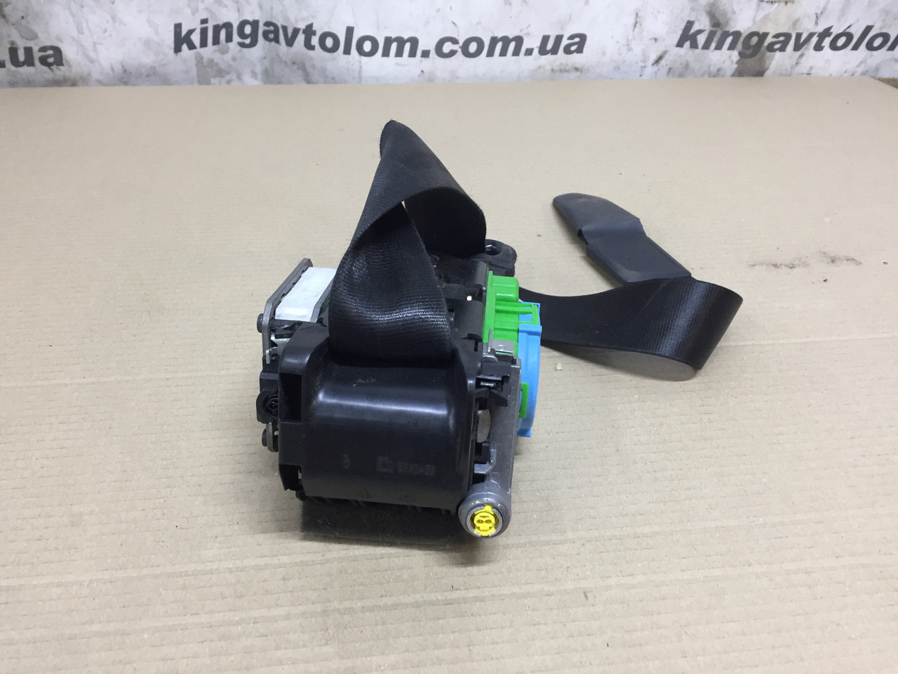 Ремінь безпеки передній правий Audi A4 B8 8K1857706KV04