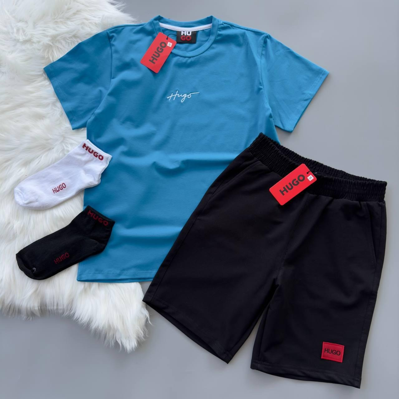 Чоловічий літній костюм Hugo Boss Футболка + Шорти + Шкарпетки в подарунок синій Хьюго Босс на літо