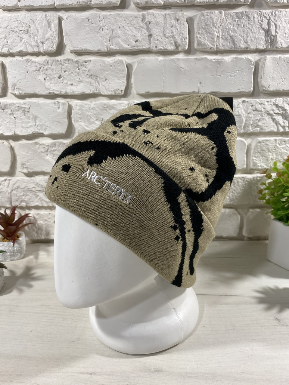Шапка Arcteryx Grotto Togue / Light Velvet/Black Sapphire