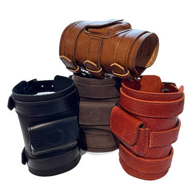 Браслет манжета з натуральної шкіри.