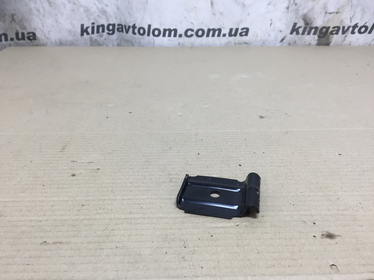 Затискна планка АКБ Audi A4 B8 8K0803123A
