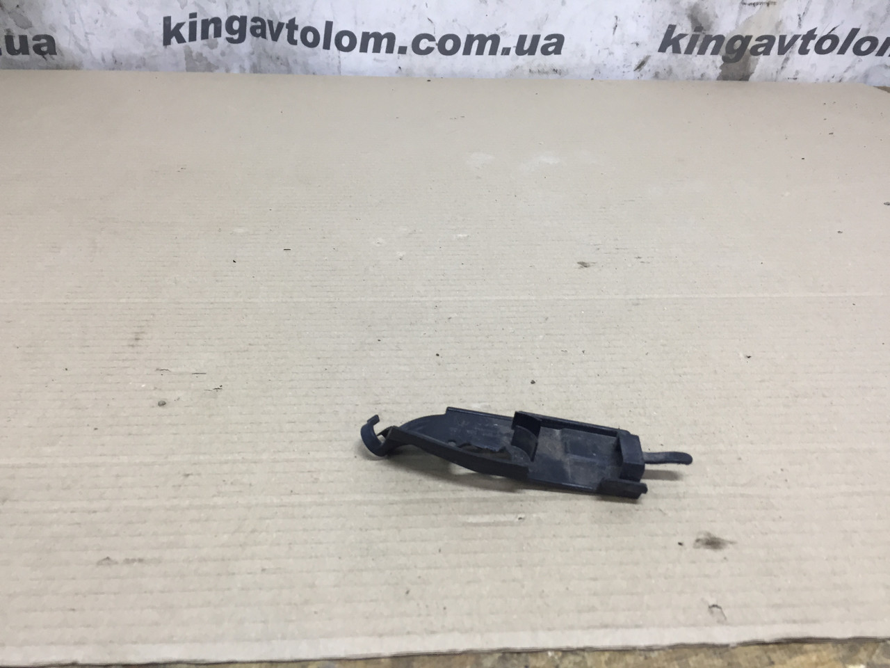 Кронштейн Audi A4 B8 8E0955845B