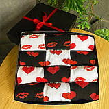 Оригінальний бокс шкарпеток хлопцям на 12 пар 40-45 р чорно-білі та бавовняні з малюнком для закоханих Br BAR, фото 2