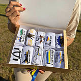 Бокс шкарпеток жіночих високих, коротких демісезонних з патріотичним акцентом 10 шт 36-41 у подарунковій Br BAR, фото 6