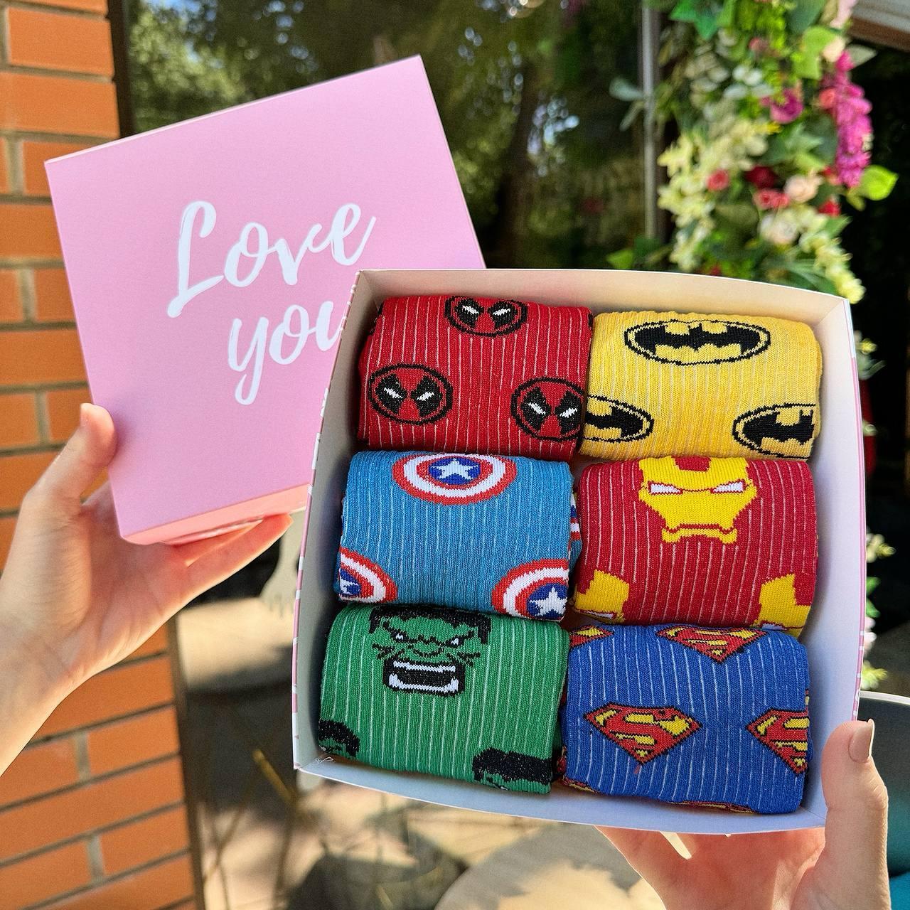 Креативний бокс шкарпеток чоловічих довгих весна-осінь з яскравими героями Марвел 40-45 6 пар у красивій Br BAR, фото 1