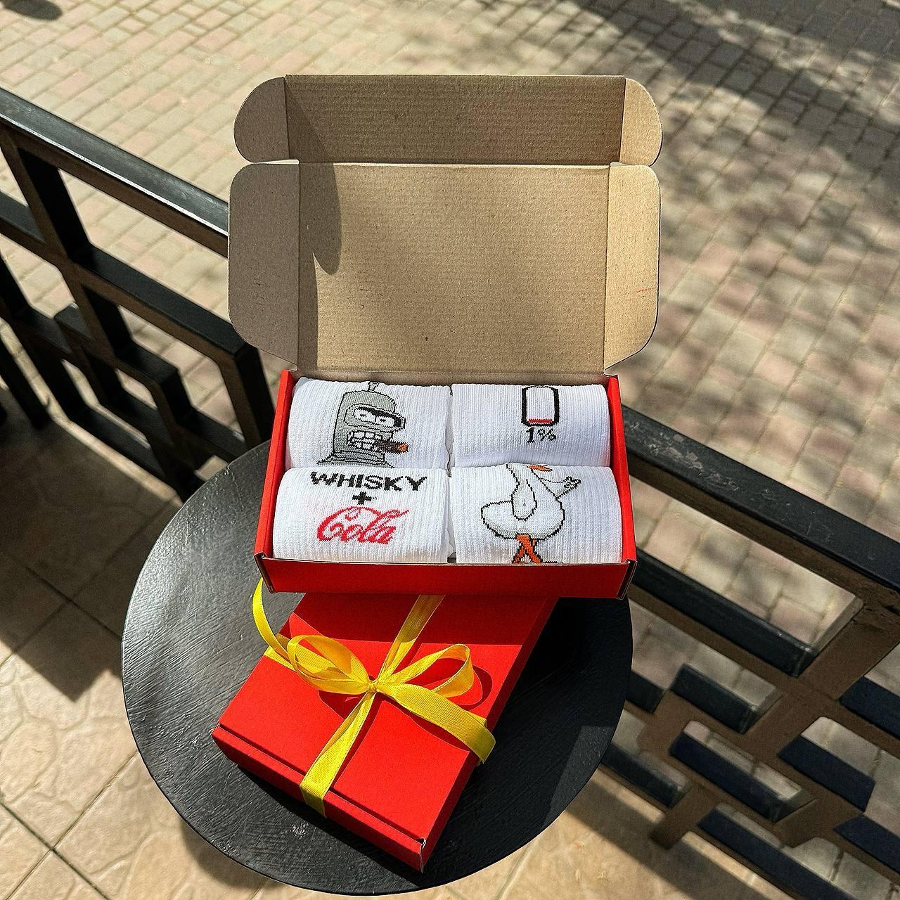 Набір шкарпеток чоловічих довгих стильних весна-осінь із веселим принтом 40-45 4 пари для хлопців на крутий Br BAR, фото 1