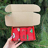 Подарунковий набір чоловічих Новорічних червоних шкарпеток 40-45 на 3 пари в коробці Br BAR, фото 4