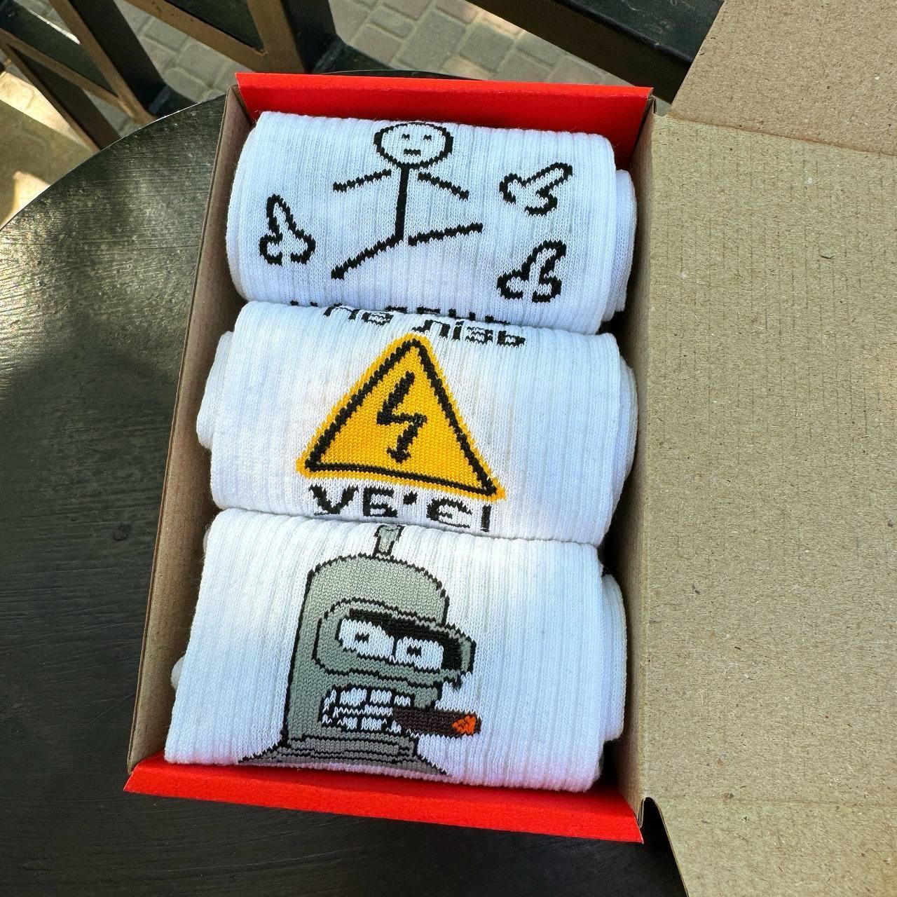 Маленький бокс шкарпеток чоловічих довгих трикотажних демісезонних з крутим принтом 40-45 3 пари для Br BAR, фото 1