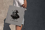 Патріотична сумка жіноча шоппер з принтом "ЗСУ наш щит і меч" сіра з поліестеру тканинна зручна Br BAR, фото 3