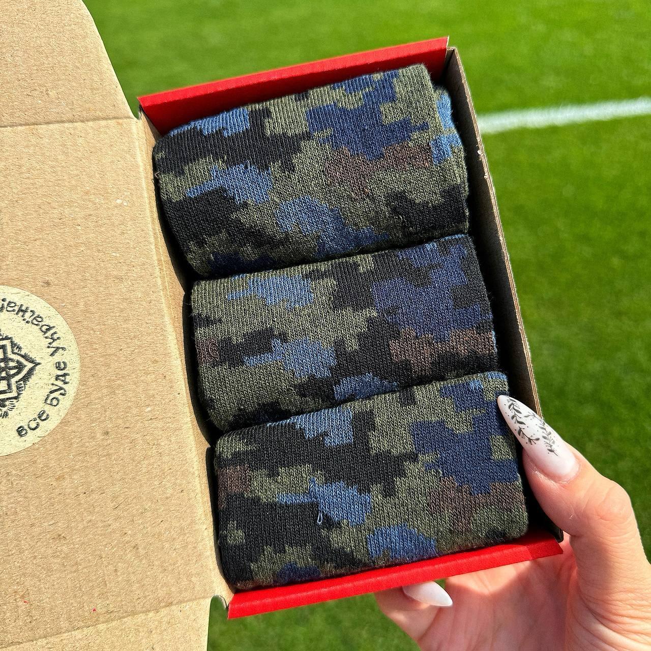 Модний бокс шкарпеток чоловічих 40-45 р на 3 пари високі весна осінь з принтом камуфляж ЗСУ Br BAR, фото 1