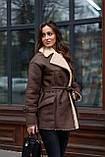 Подовжена жіноча дублянка з поясом в комплекті, фото 3