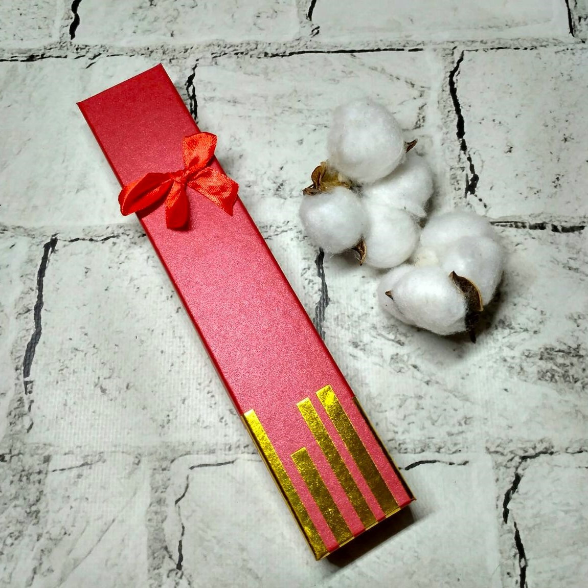 Подарункова коробка для прикрас біжутерії під ланцюжок браслет 21,3х4х2,5 см Червона 23-177-3