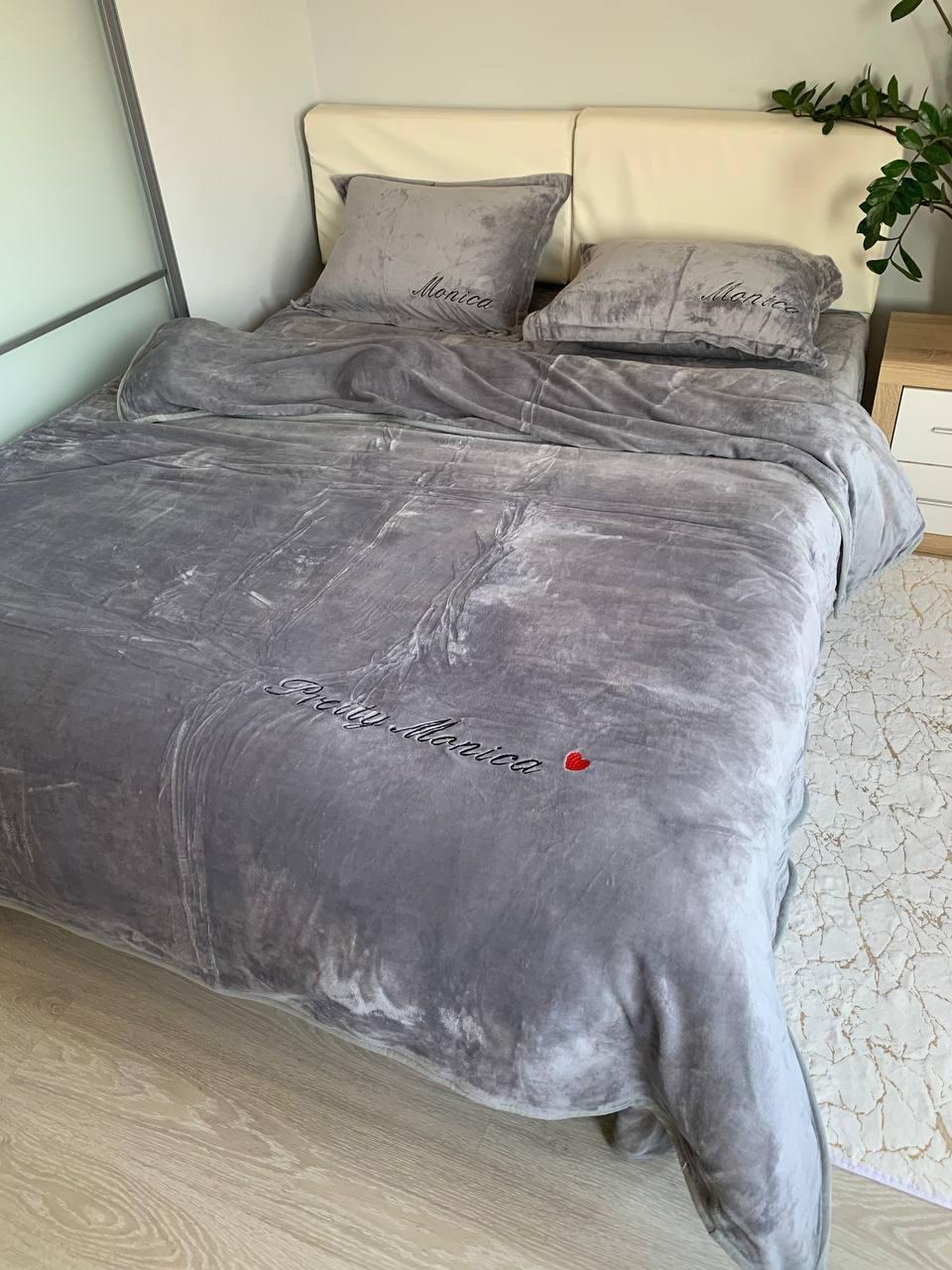 Велюрова постільна білизна Моніка Євро з простинею на резинці Сірий