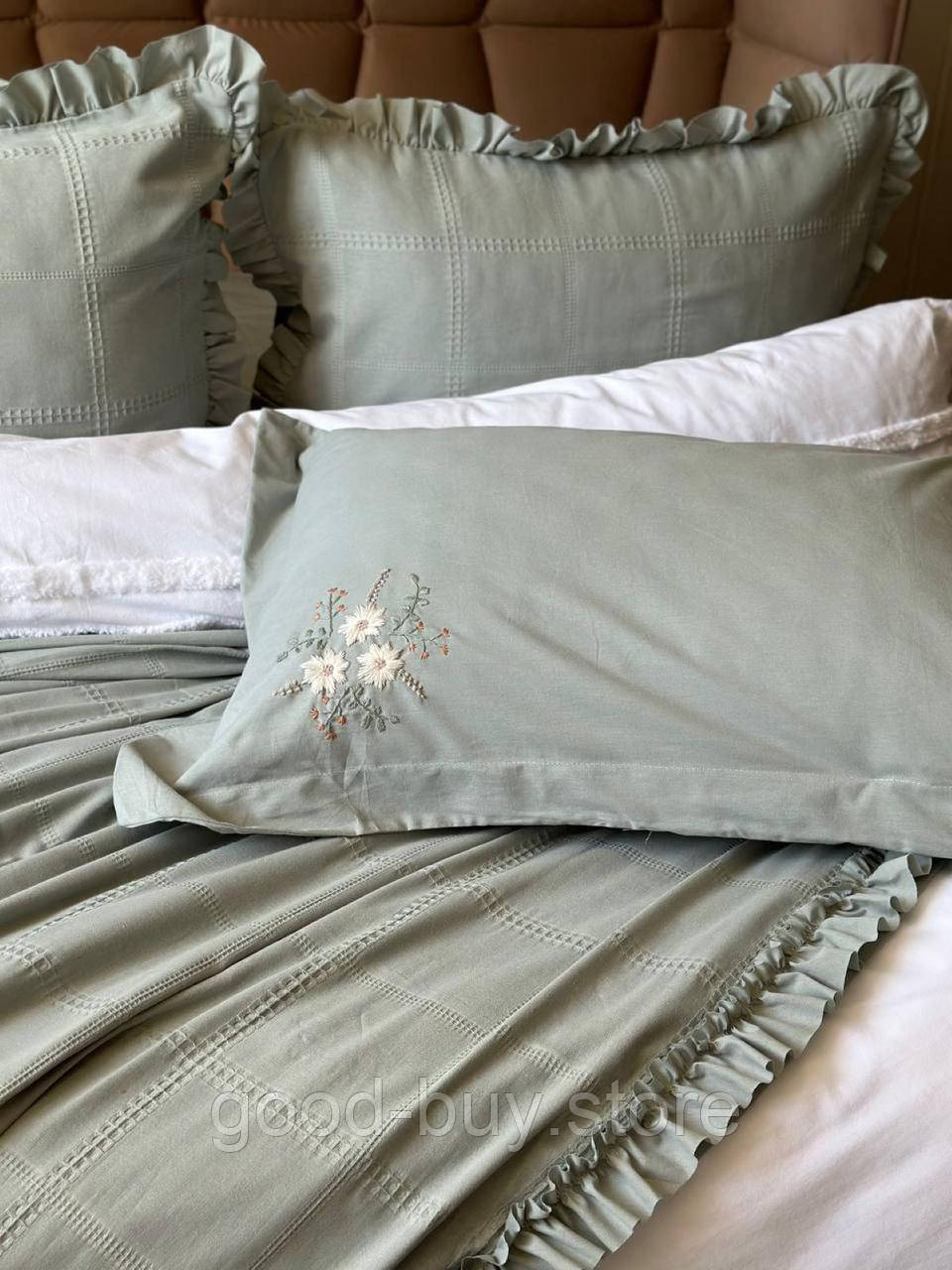 Легка постільна білизна з покривалом і вишивкою Saheser Fiorella mint, фото 1