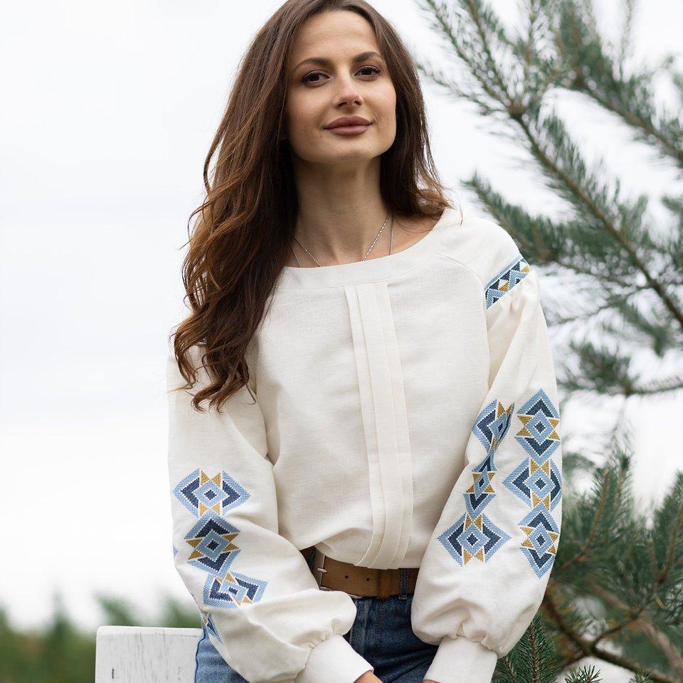 Жіноча вишиванка (416) біла