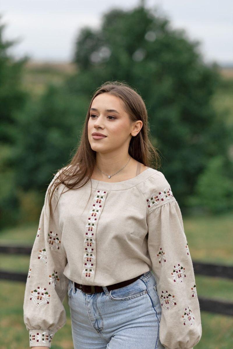Жіноча вишиванка (425) сіра