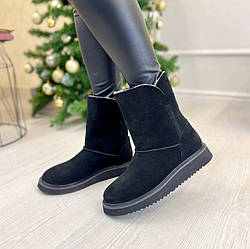 Уги жіночі на потовщеній підошві, натуральна замша чорного кольору