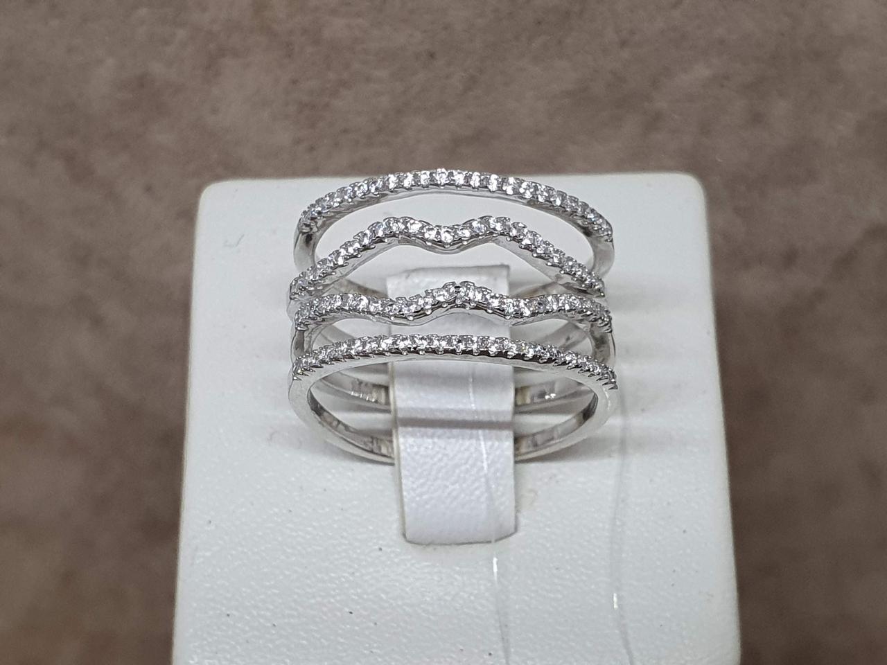Срібне кільце з фіанітами.К4009/16,5