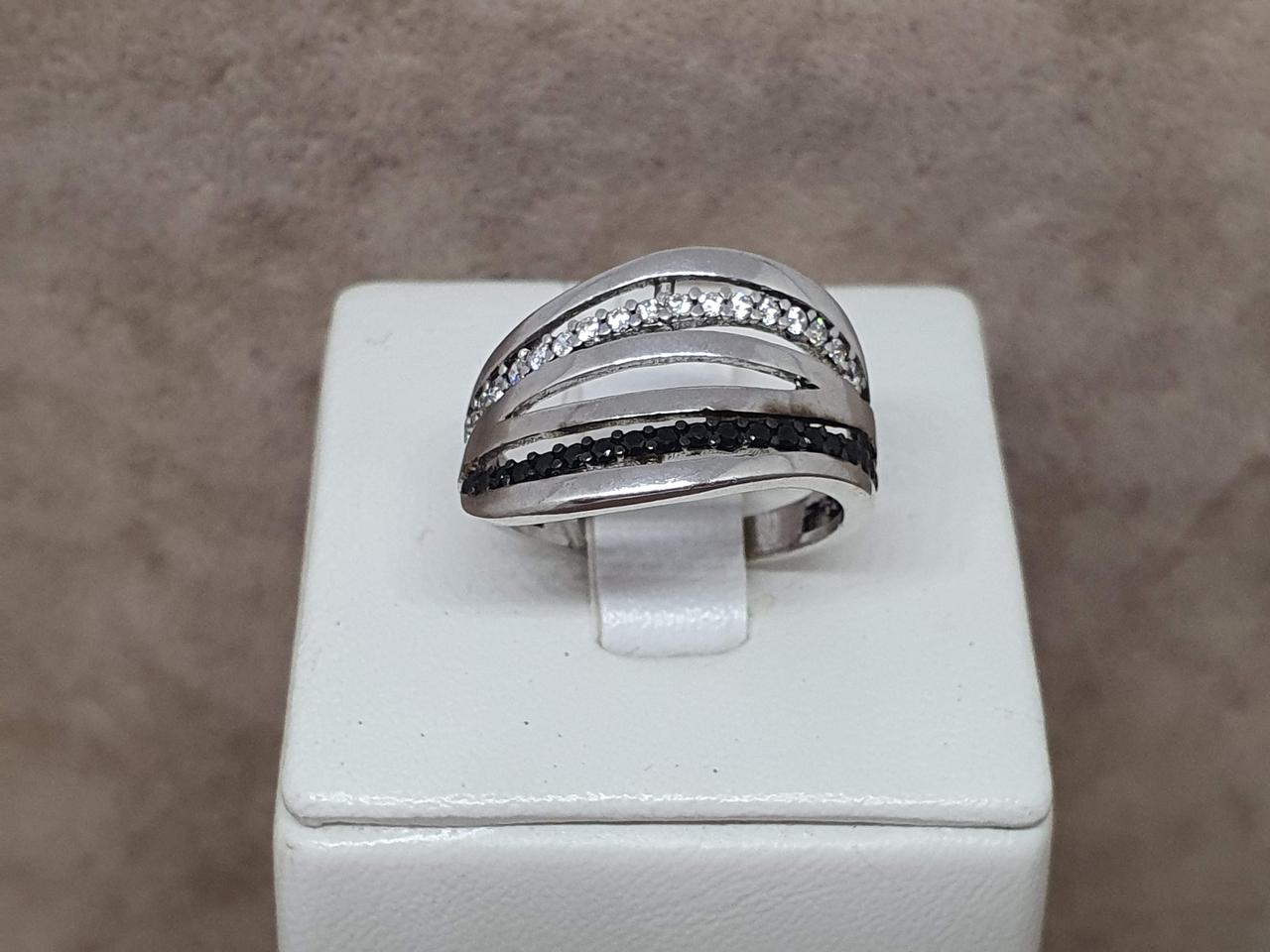 Срібне кільце з фіанітами.К4001/17,5