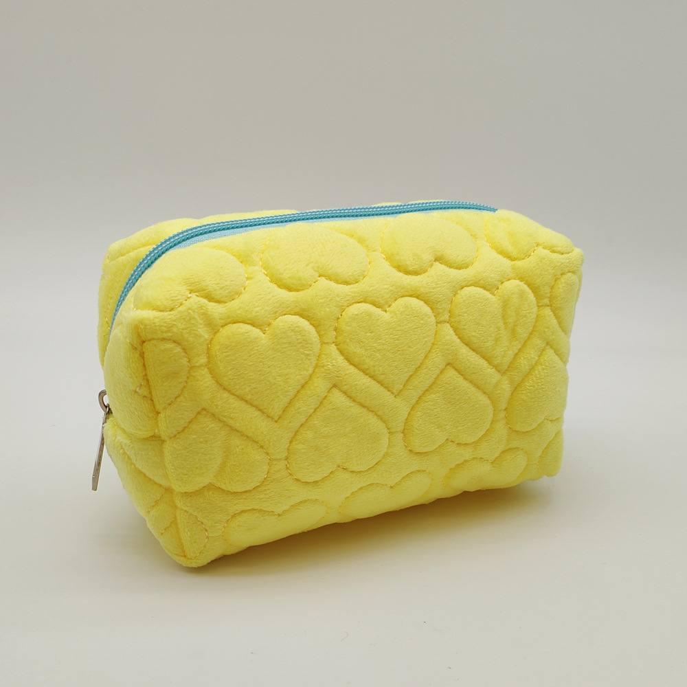 Плюшева косметичка в сердечка (без підкладки), жовта 16х10х8 см, фото 1