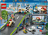 Конструктор LEGO City Жодних обмежень: Автодром для гоночних автомобілів 436 деталей, фото 4