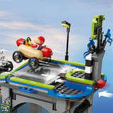 Конструктор LEGO City Жодних обмежень: Автодром для гоночних автомобілів 436 деталей, фото 6