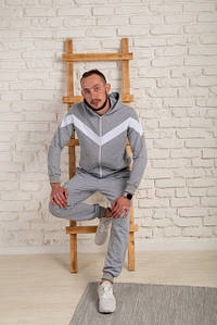 Чоловічий спортивний одяг